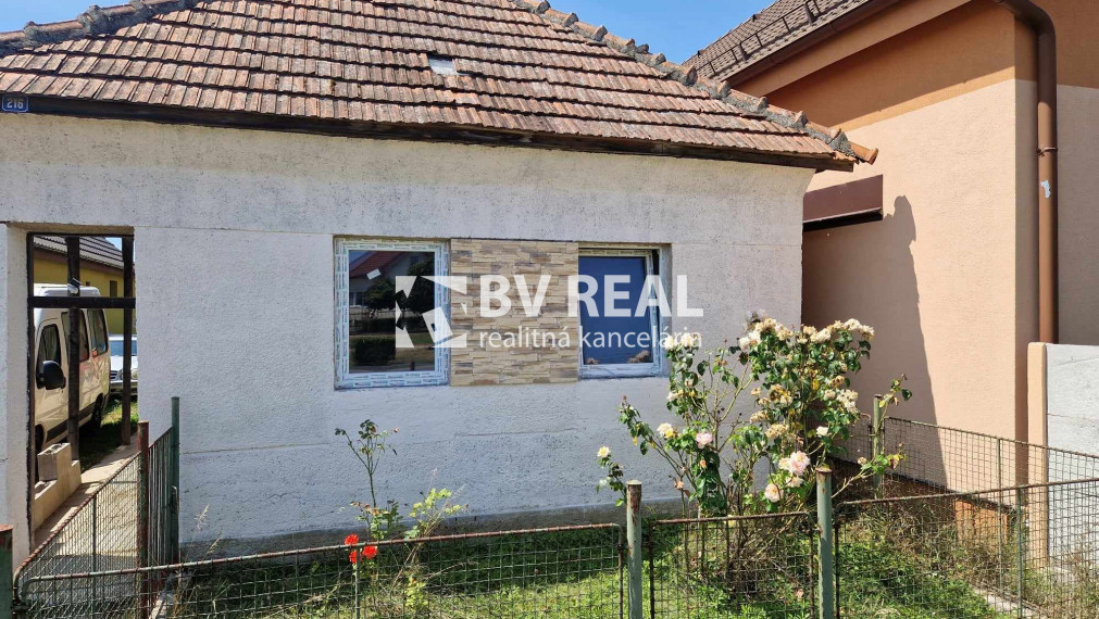 BV REAL Na predaj 2 rodinné domy obec Rybany FM2077